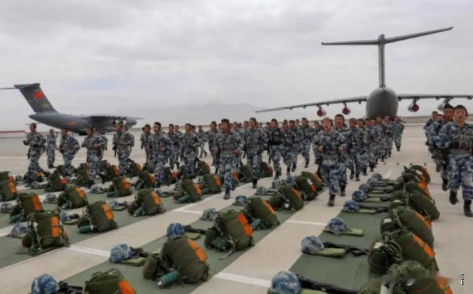 为什么要召回，国家这么多兵不够用的吗？五大战区，有战区是不能动的，预防边境，国防