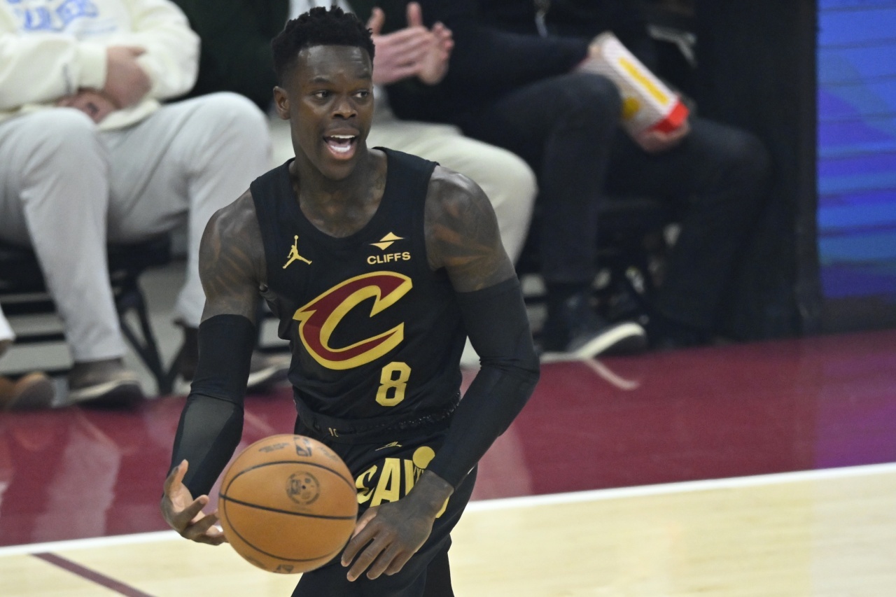 问：你们对米切尔季后赛单独带队时被包夹后的处理球能力有几分信任？如果有点心虚，就