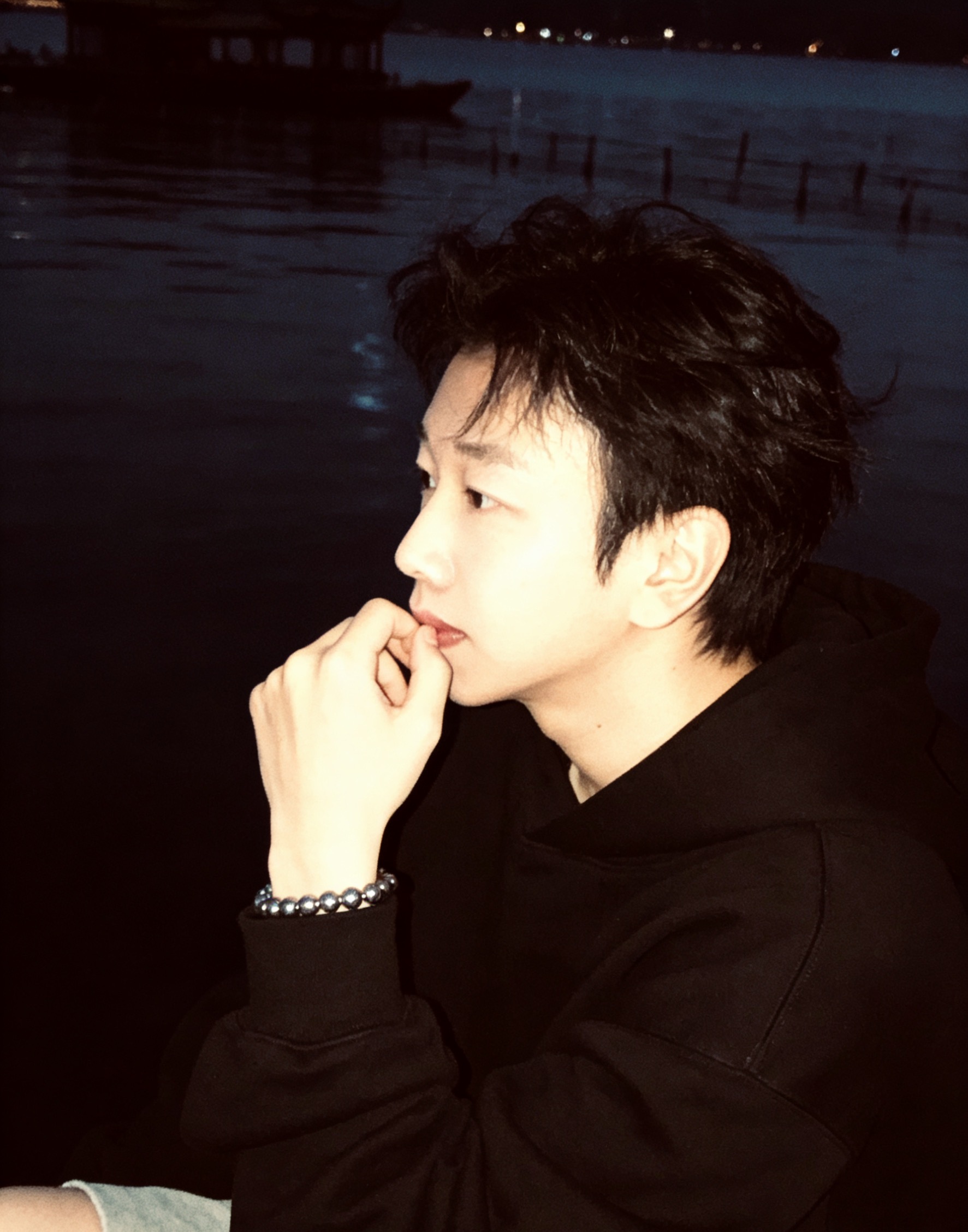 今天不是年27吗？恋爱脑只知道今天是情人节，还好我不是