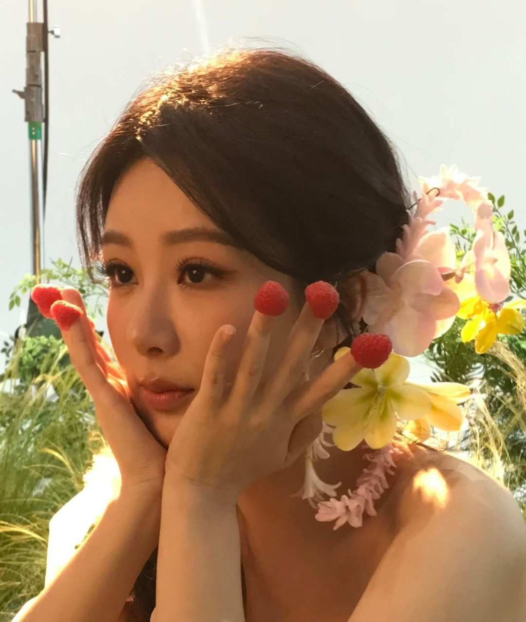 杨紫 祝所有高考学子们旗开得胜，金榜题名 