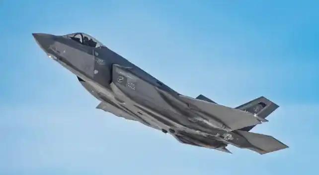 美国最终还是对委内瑞拉动手了，应该是动用了F-35隐身战机，直接进入了委内瑞拉首