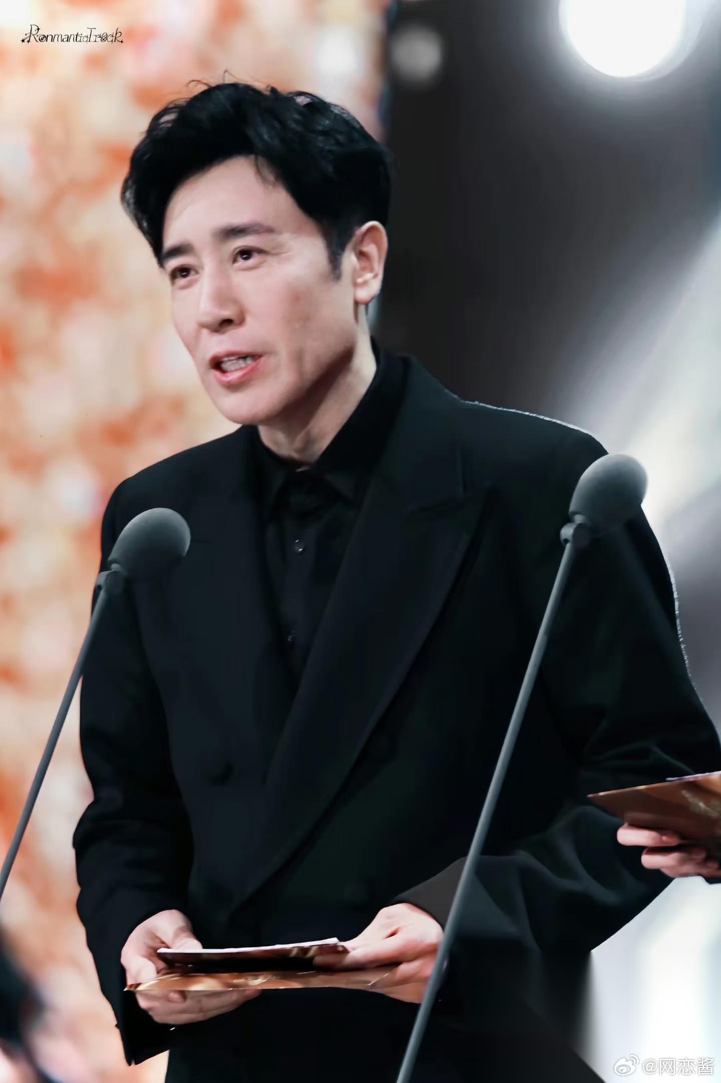 为什么于和伟缺席白玉兰晚宴？ 原因很简单， 不是拿不到奖所以不参加，而是于和伟有