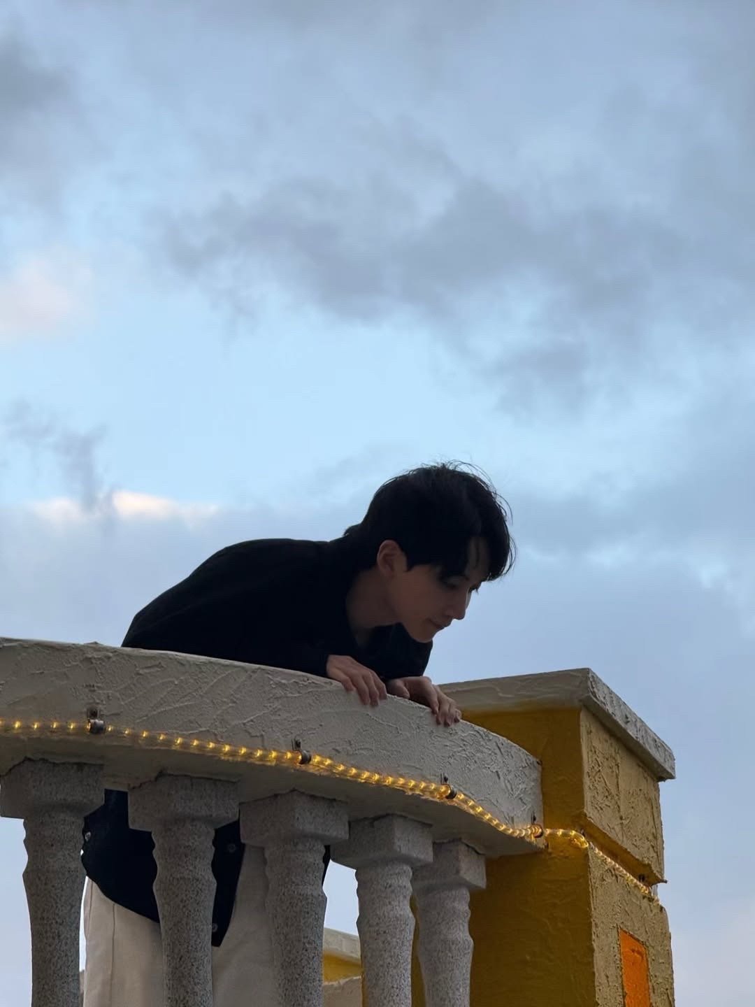 SEVENTEEN尹净汉ins更新，送给粉丝们的新年礼物🎁 