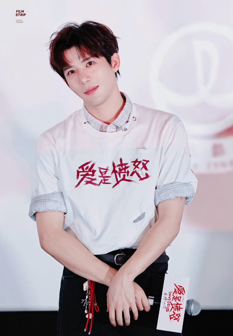 王安宇口条 被问到感情观，他直接说“偏一见钟情”，跟刘浩很像。但解释为什么来重庆