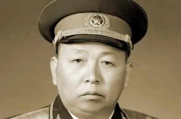 红安詹才芳：带出一位开国上将，自己却是中将
 
说起红安开国将军，詹才芳的故事格