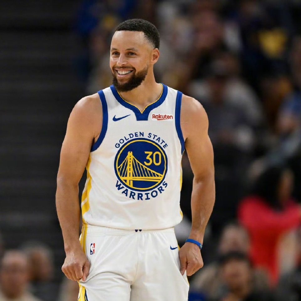 库里的王者归来➕一锤定音，老霍夫的四连击，追梦的防守，桑托斯的惊喜，独角兽的高炮