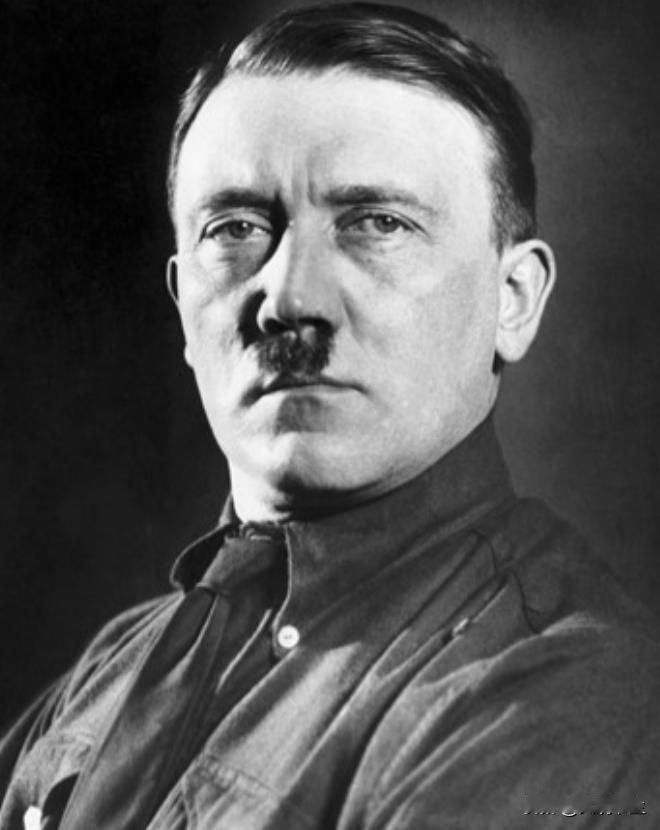 1935年，希特勒清空了办公室所有人，只为等待一个中国男人，过了很久，一个瘦弱的