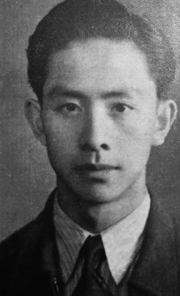 1948年，盛超群被捕供出十二人名单。特务一看，竟心惊道：“地下党太可怕了！”这