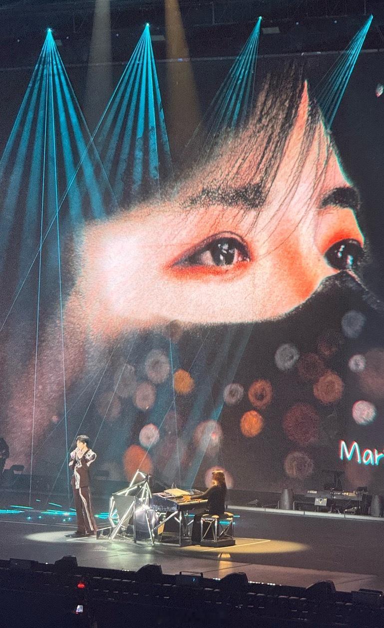 宁哥没有一天不想你。。。每天两眼一睁就开始祈祷能抢到你的演唱会门票