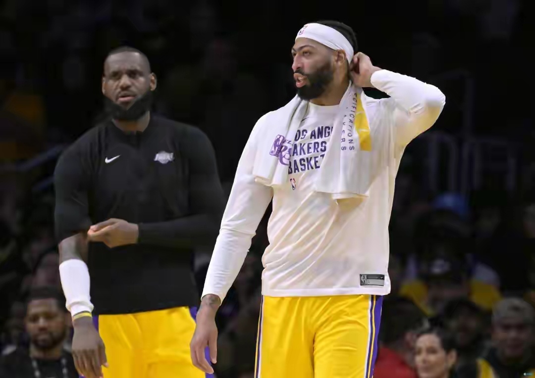 前NBA球员、现NBA分析师钱宁-弗莱在近期的巴黎赛期间接受了采访，谈到洛杉矶湖