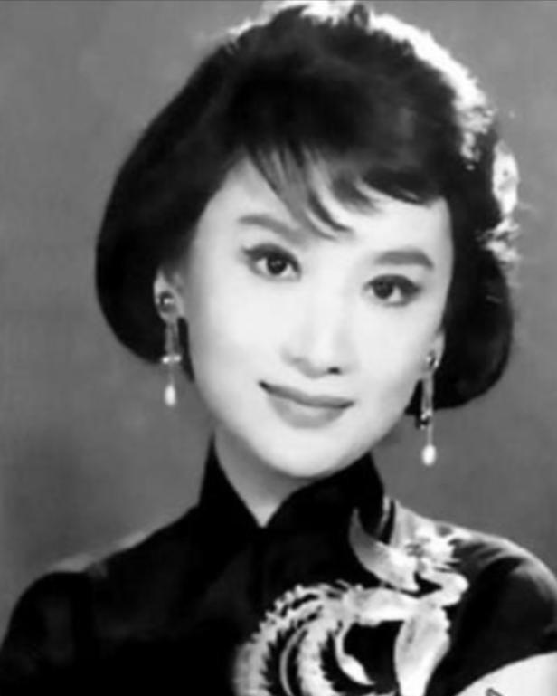 1962年，61岁的梁思成，迎娶小自己27岁的助手林洙。新婚夜，梁思成对林洙说：