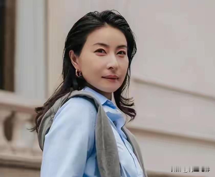 44岁的郭晶晶又有新动静啦！
官方媒体刚公布了她的新身份，
网友们看完都忍不住感