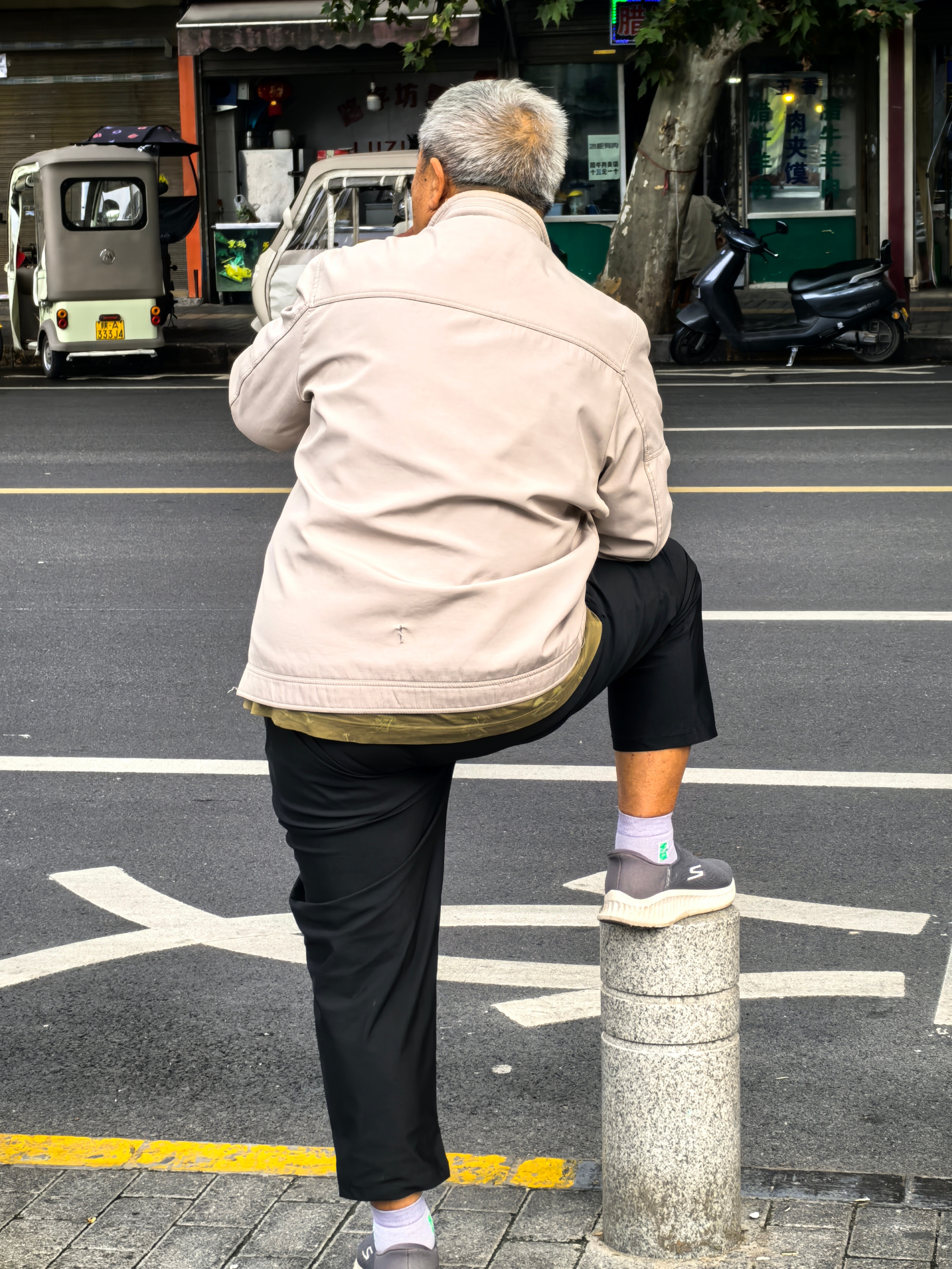 我是摄影人[超话] 这是什么造型[笑哈哈]随手拍 ​​​