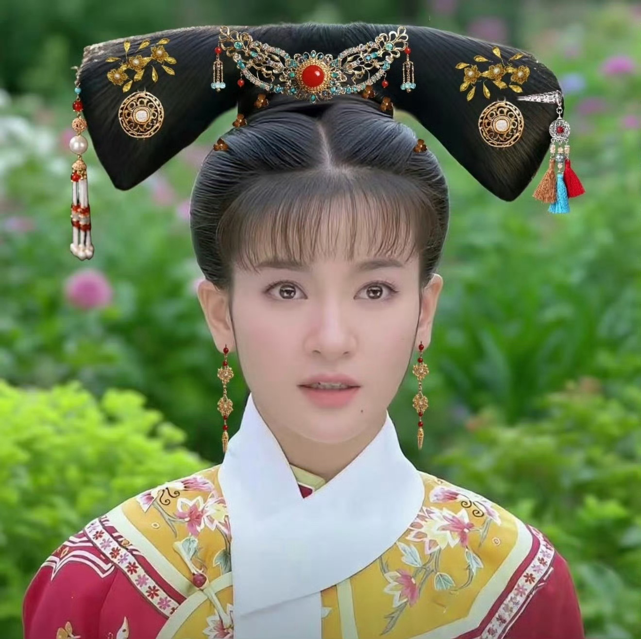 这还是当年演小燕子的李晟吗还挺喜欢她的，不管是乘风破浪的唱跳舞台 还是演技都非常