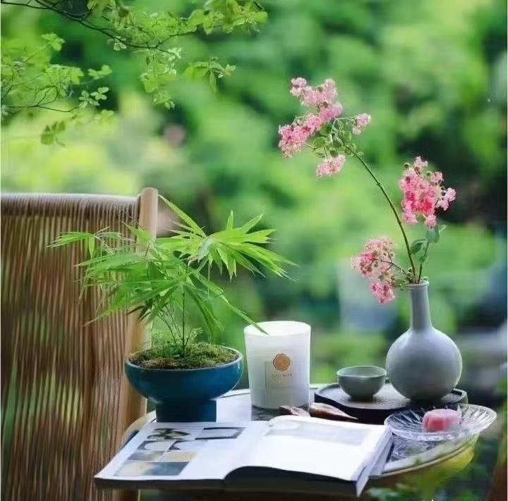 人和人走散真的太容易了，一天不联系，一周不联系，一个月不联系，不知不觉就成了过去