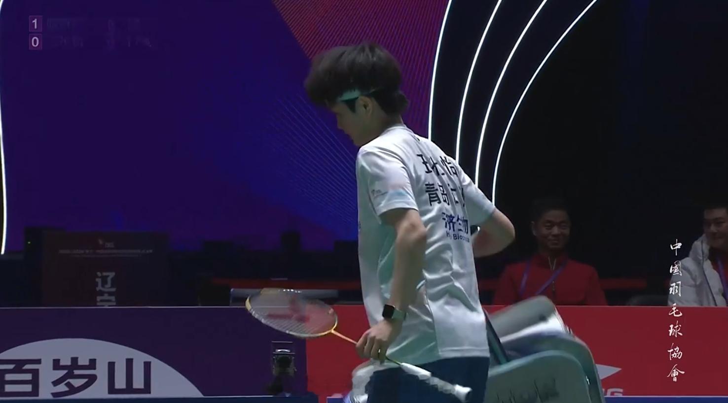 羽超总决赛荣耀湘约羽超联赛 混团 半决赛  18:00辽宁极兔 1-0 青岛仁洲