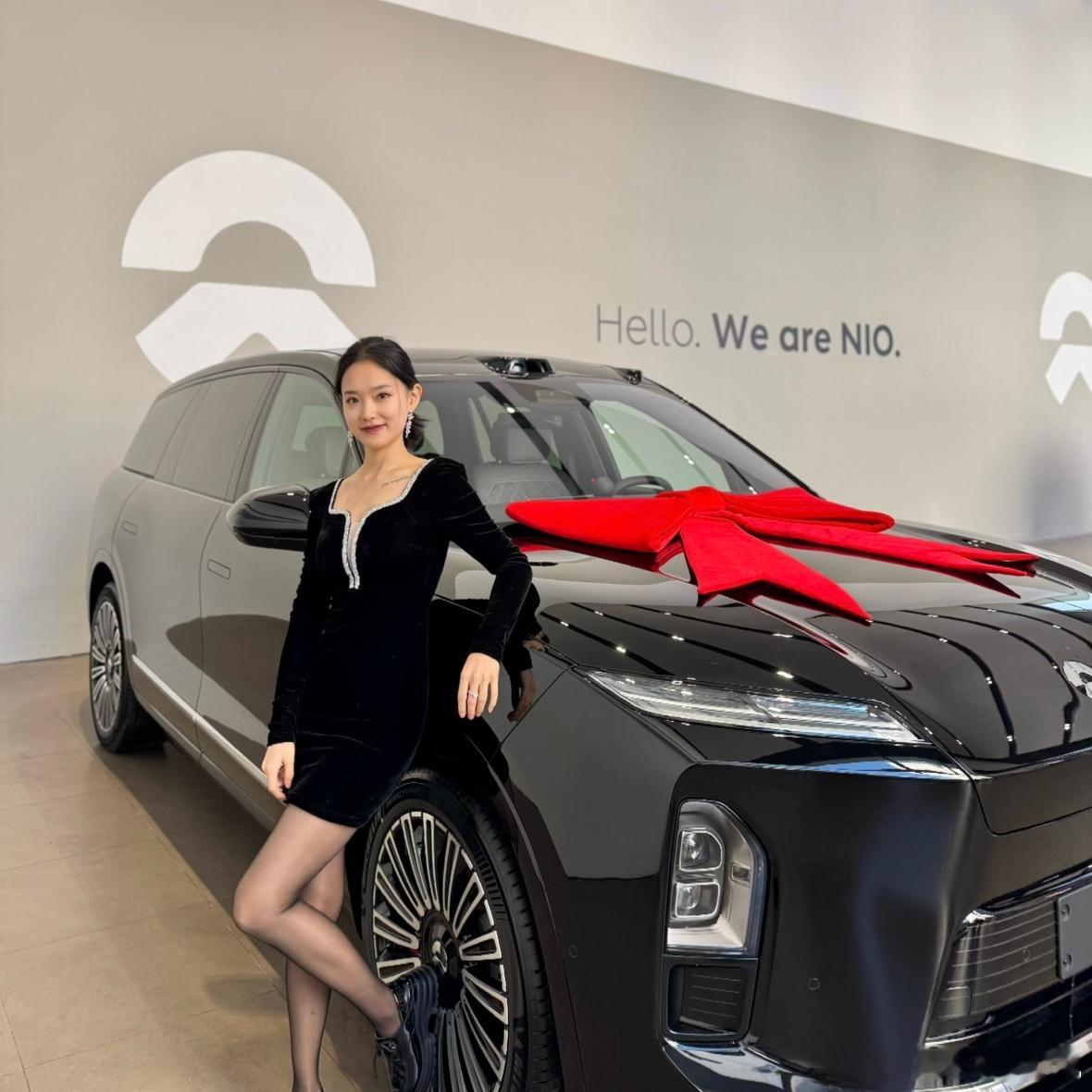 命里有“蔚”，电车只选蔚来！当萌生了买辆六座电车的想法时，就研究了问界M8 M9