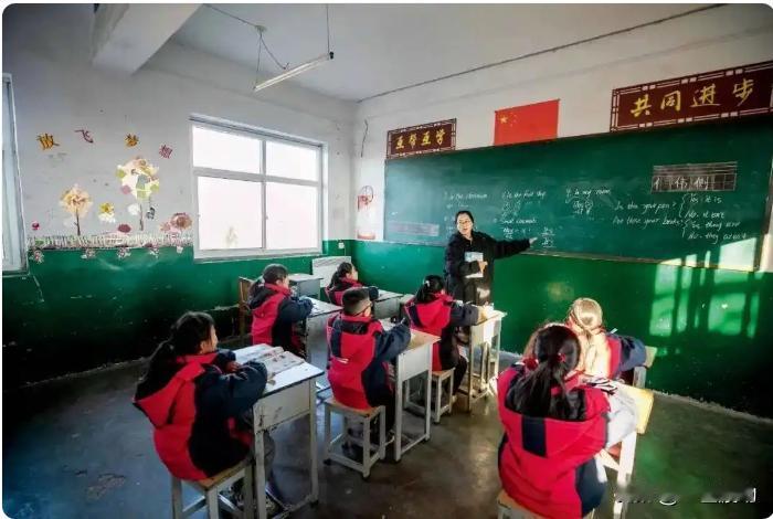 这组数字触目惊心，“人口危机”不可避免了吗？
辽宁营口一所小学关门了，因为招不到