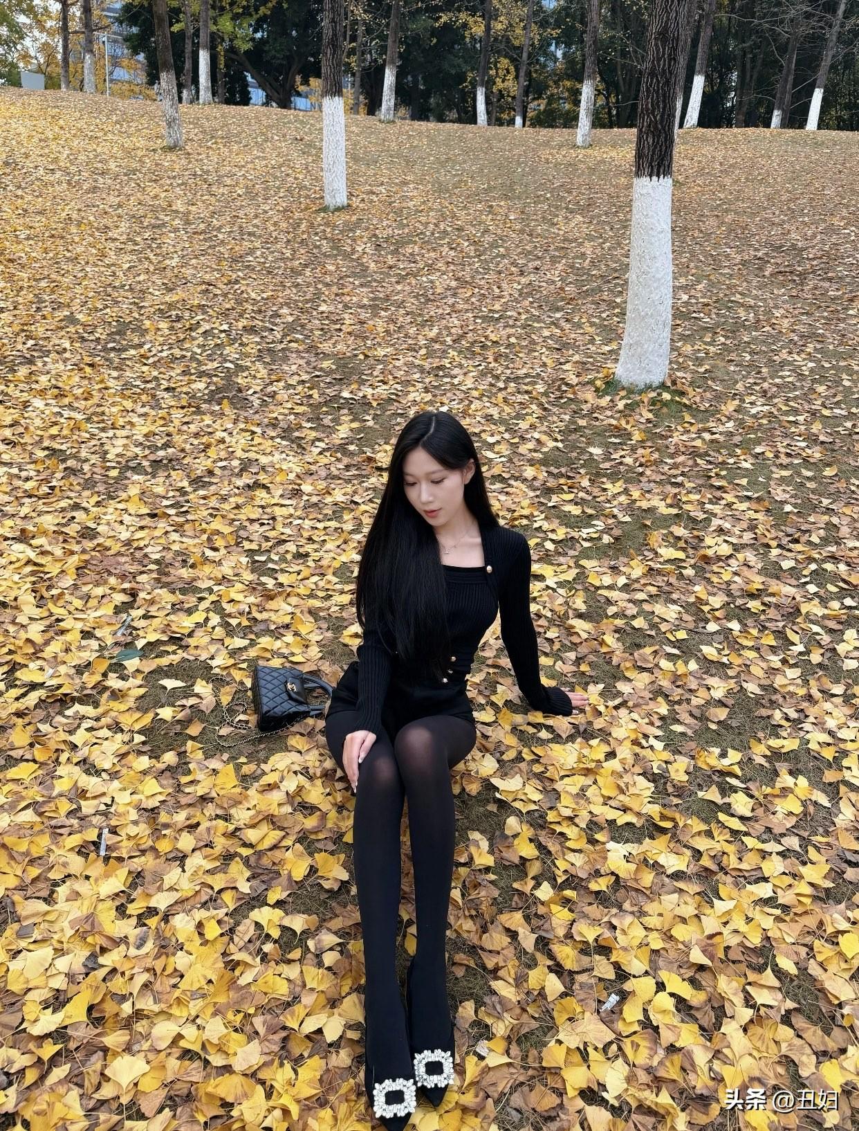 调和共生展现生活智慧。她们似糖似盐，用温柔化解矛盾，凭理性划定边界，让生活有滋有