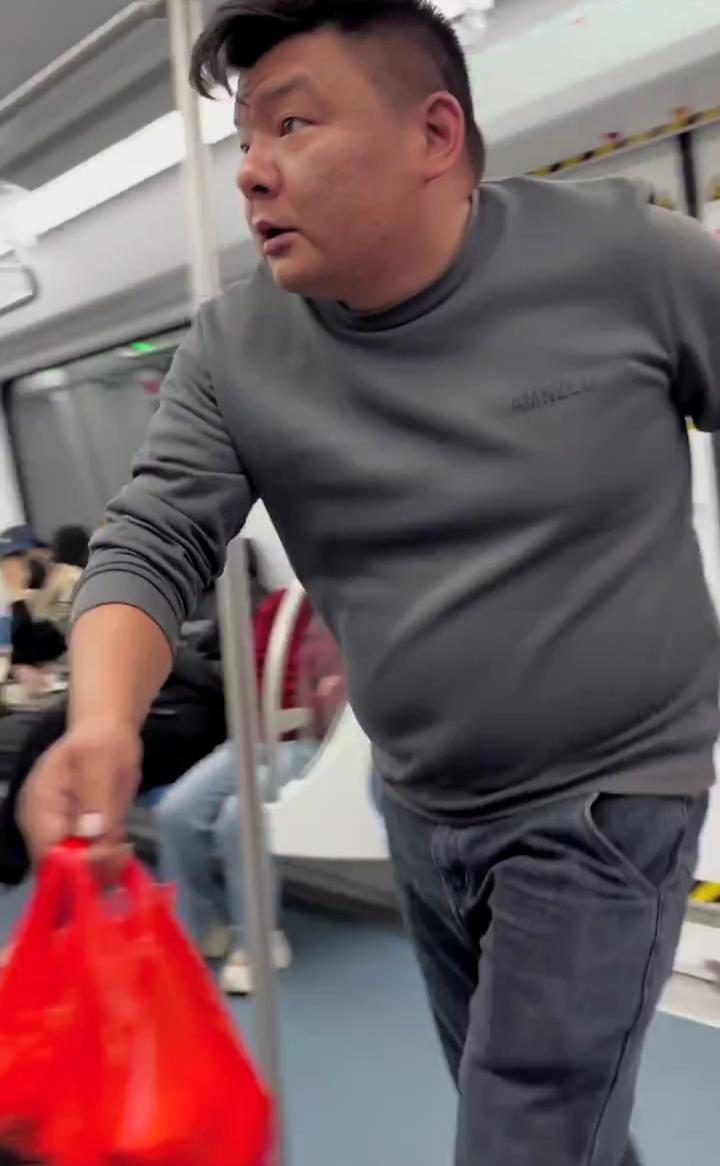 哈哈哈哈哈。