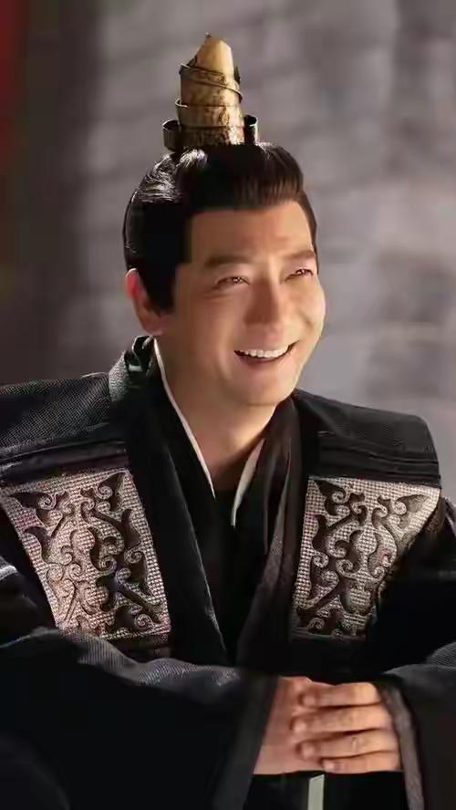 喜欢这个男演员，
虽未大红大紫，
但是也被观众所熟知，
如今，还在坚持演戏