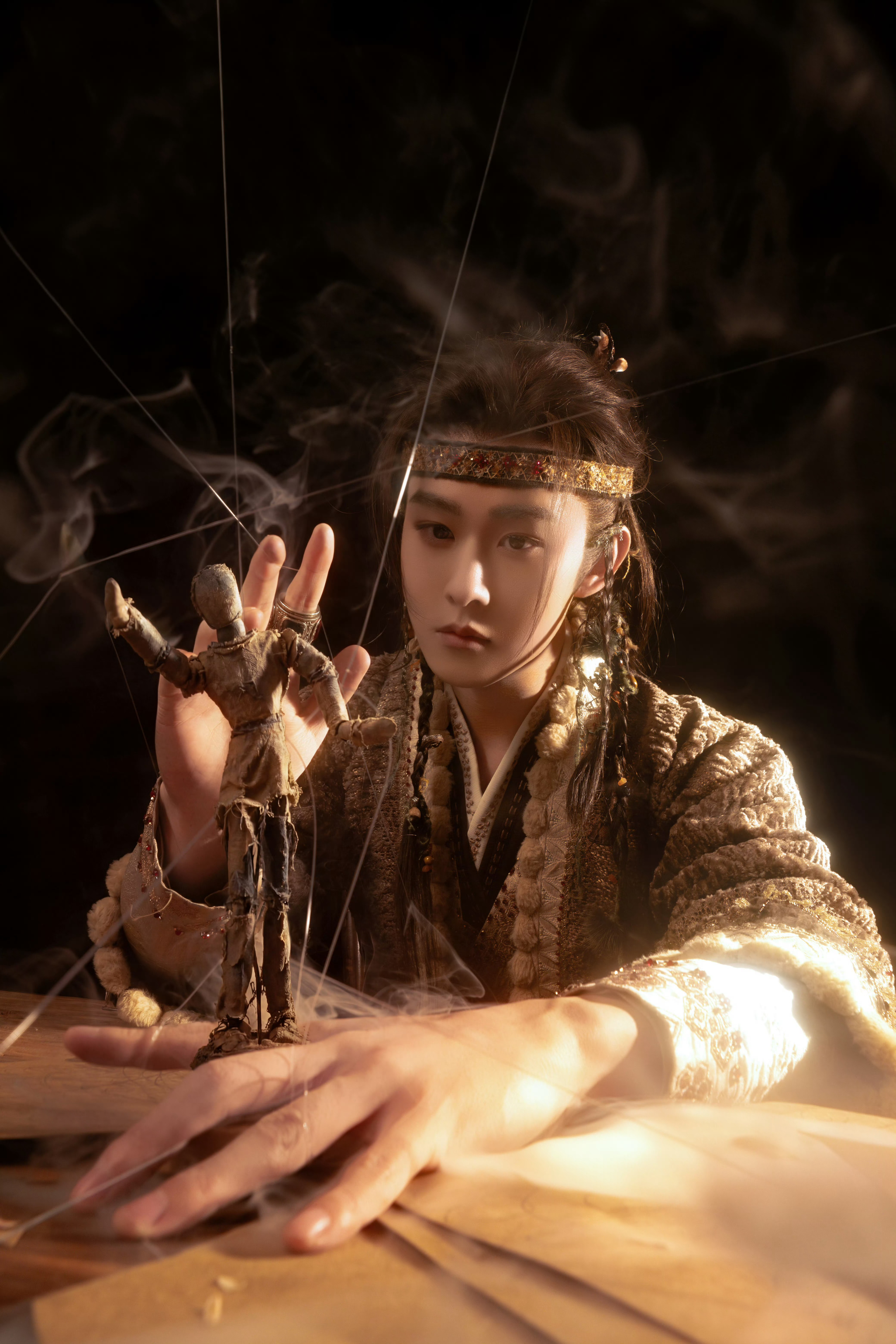 田嘉瑞年卡塑田嘉瑞年下daddy 面具 木偶 牵线 但寄灵也有自己的感情