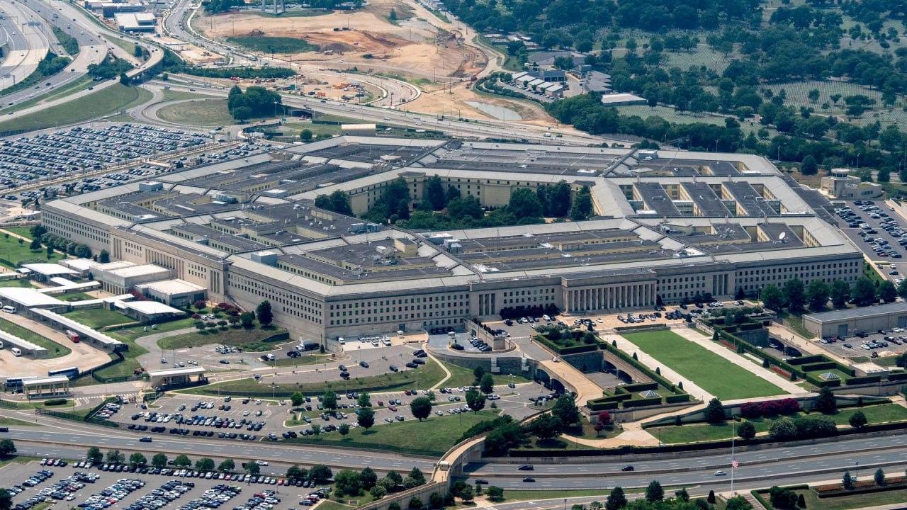 美国国防部最新报告披露，乌军正遭遇“急性”兵员与防空拦截弹双重短缺。报告承认，乌