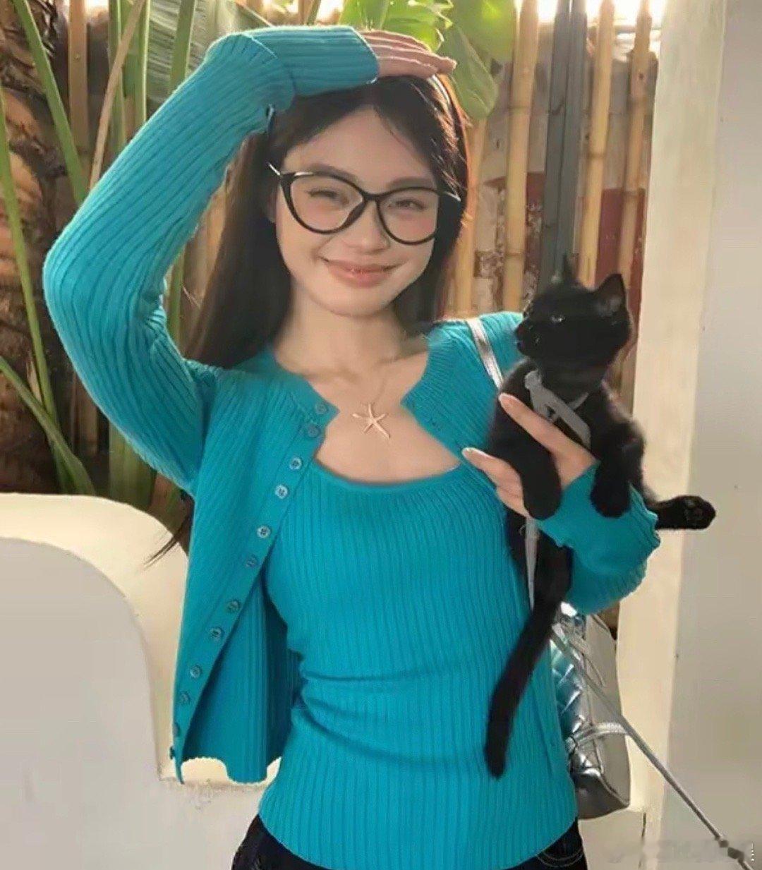 最近睡觉醒了，跟被人打了一顿似的，感觉五脏六腑都很不舒服😭是因为熬夜的过吗[皱