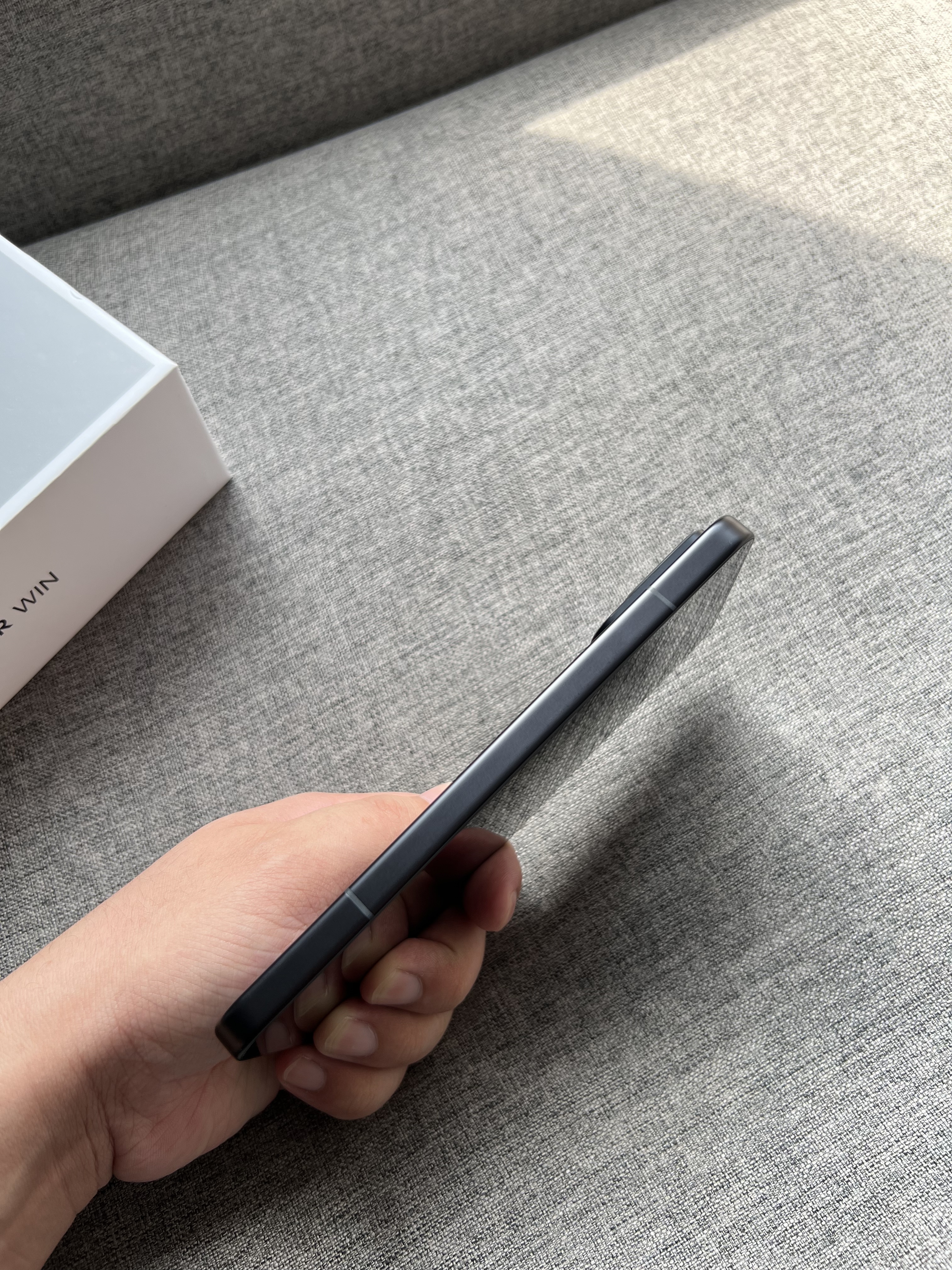 荣耀Win 16+512G 快开黑，99新带盒子充电器，未激活，全国联保一年，3