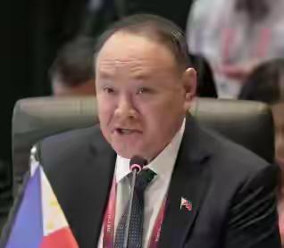 中国对菲出手，他是第一个，但不会是最后一个。

中国这回出手了，直接制裁了菲律宾