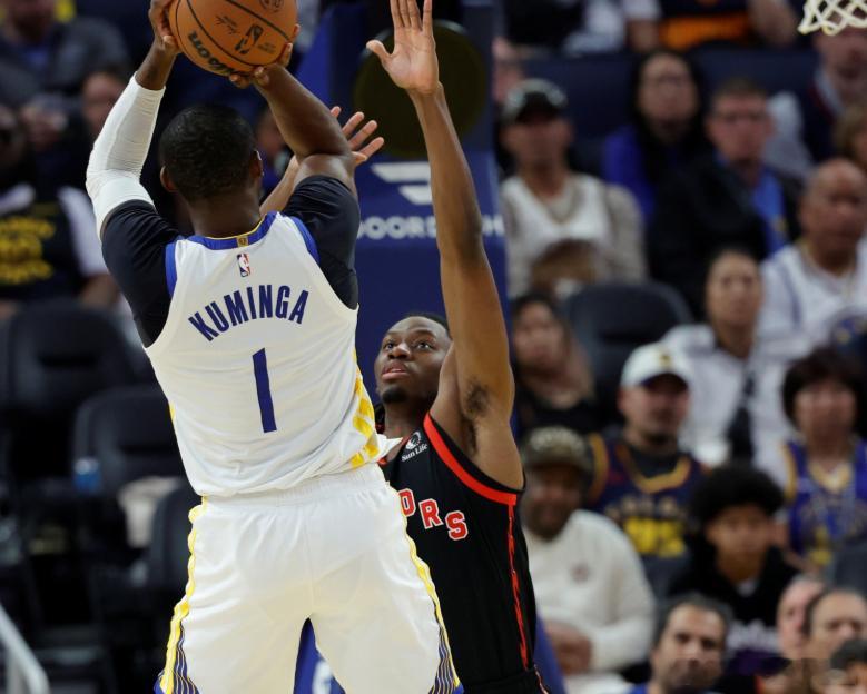 NBA常规赛，勇士127-145不敌猛龙。连续DNP16场的库明加本场比赛获得机