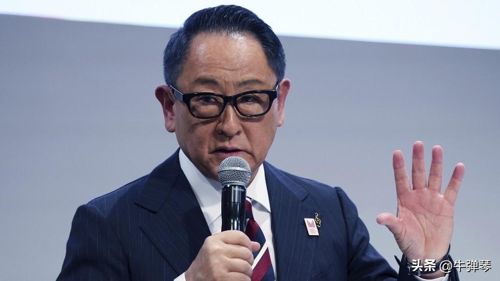 特朗普最近演讲：我在日本见到了丰田先生。他大约92岁了。
“你叫什么名字？”
“