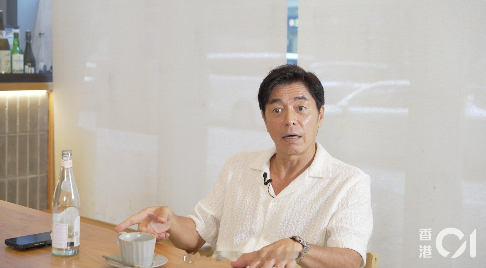 何启南专访｜年轻机会多曾飘飘然  竟是太太主动求婚何启南起初发展不俗，又获提名金