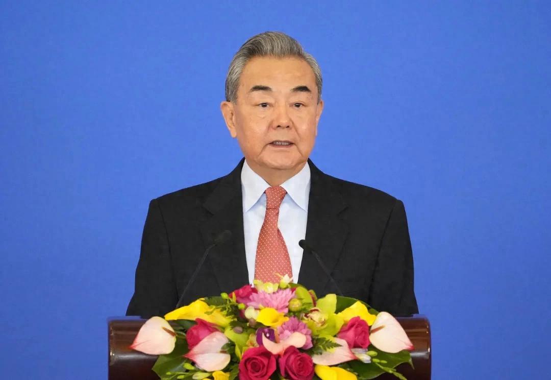 王毅即将出访，唯愿一路平安、保重身体。
4 月 22 日至 26 日，王毅部长将