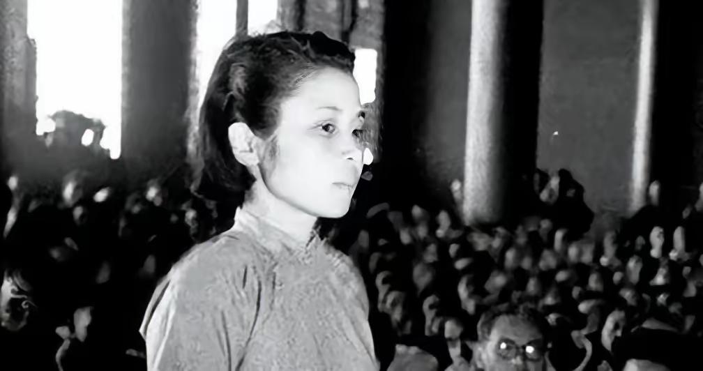 1951年，一个军统女特务落网，按当时政策够枪毙好几回，可审她时，她不求饶不喊冤