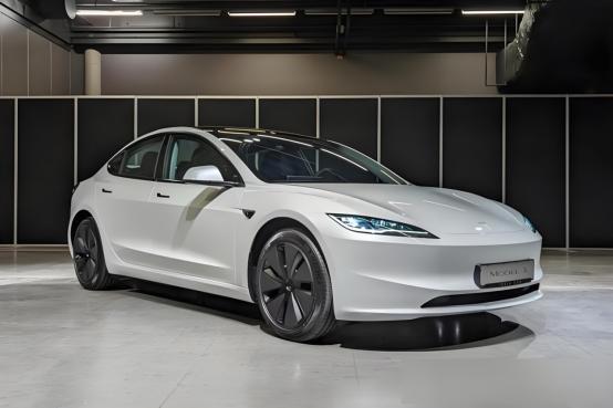 20 万级纯电硬通货，闭眼入手三款靠谱车
在 20 万级纯电轿车市场，车型更新迭
