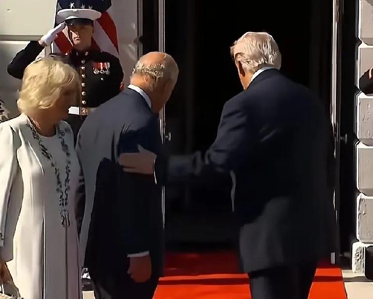 英王访美期间，特朗普却被接连指责失礼，美方先是将英国国旗挂成别国的，后又犯了英王