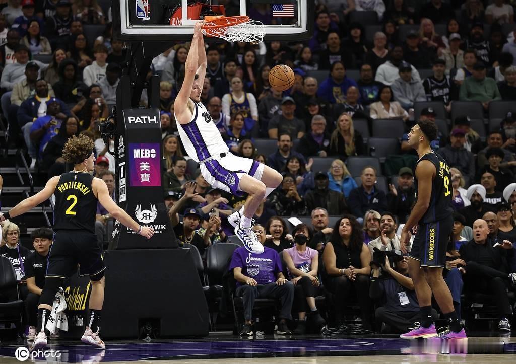 库里巴特勒缺战威少23+16+10 国王险胜勇士

北京时间11月6日NBA常规