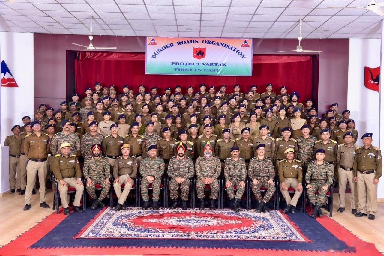 据藏南当地媒体报道，近日印度边境道路组织（BRO）总司令哈帕尔·辛格中将窜访了藏