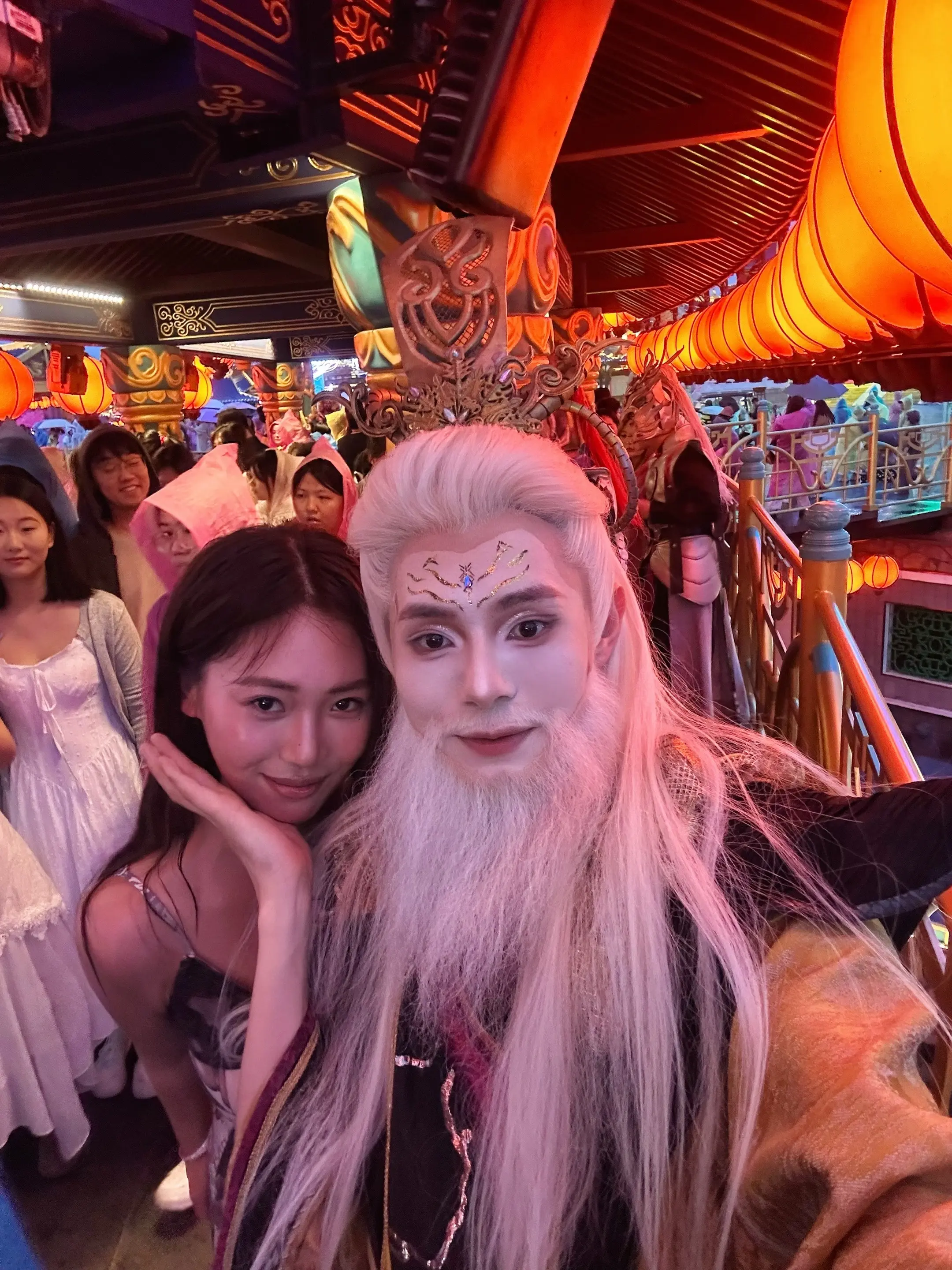 该死的嘴角压不下去