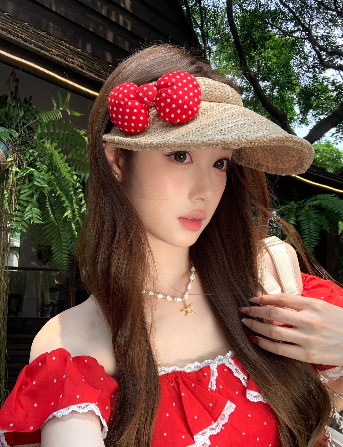 𝓂𝓎 𝓇𝑒𝒹 ˚⋆🥀🍒。