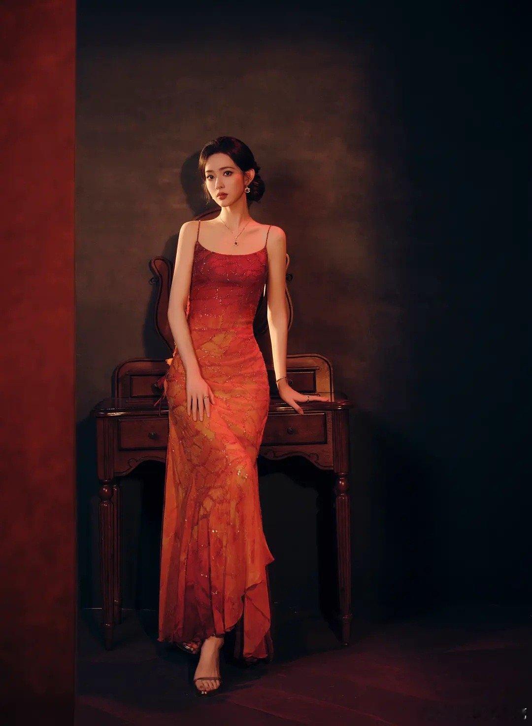 孟子义第二套也来了在燃烧中保持优雅，孟姐星光大赏第二套造型已出图星光大赏出图