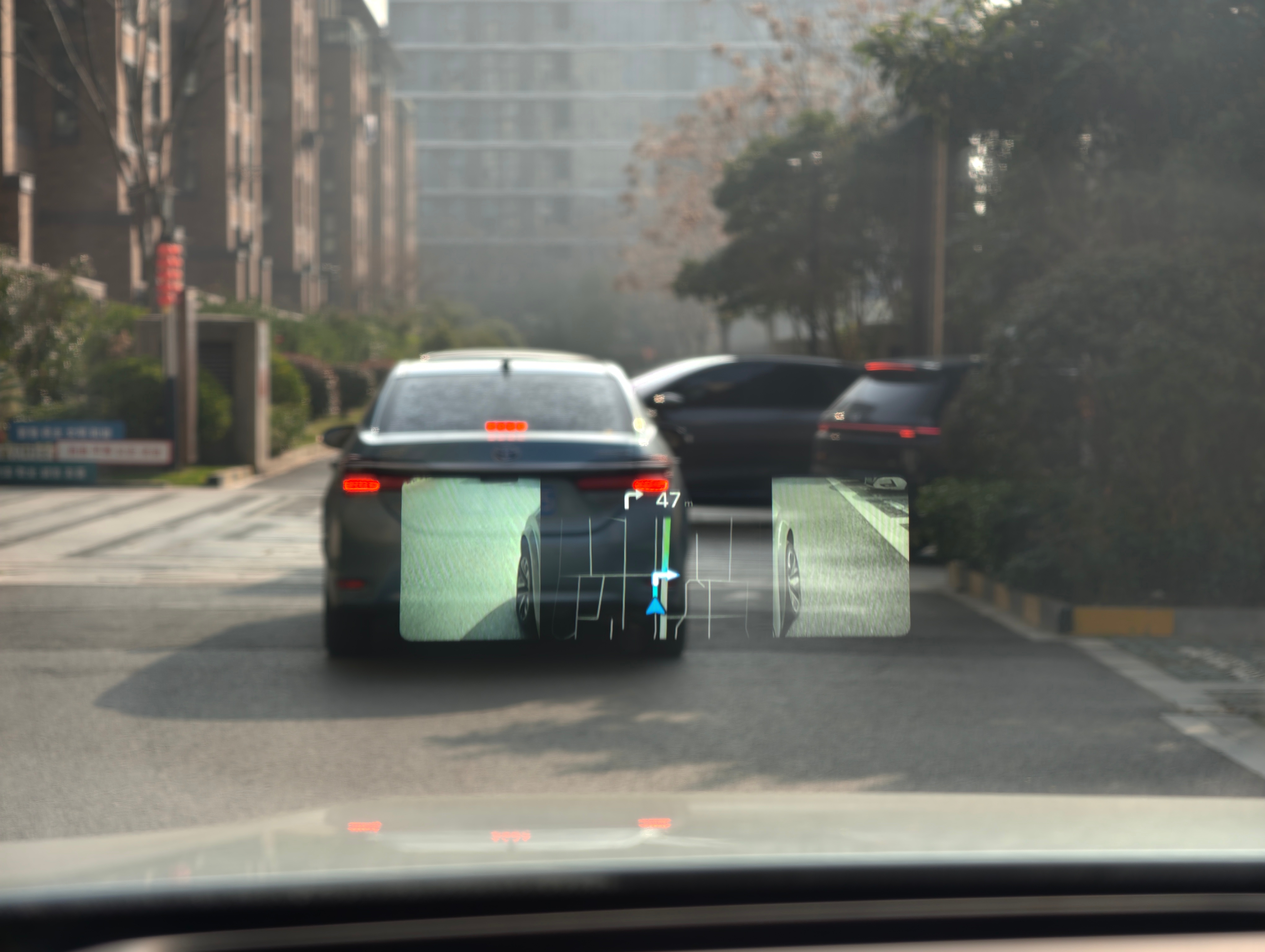 理想这个HUD真的是常用常新，轮毂视角真是方便，太方便了… 