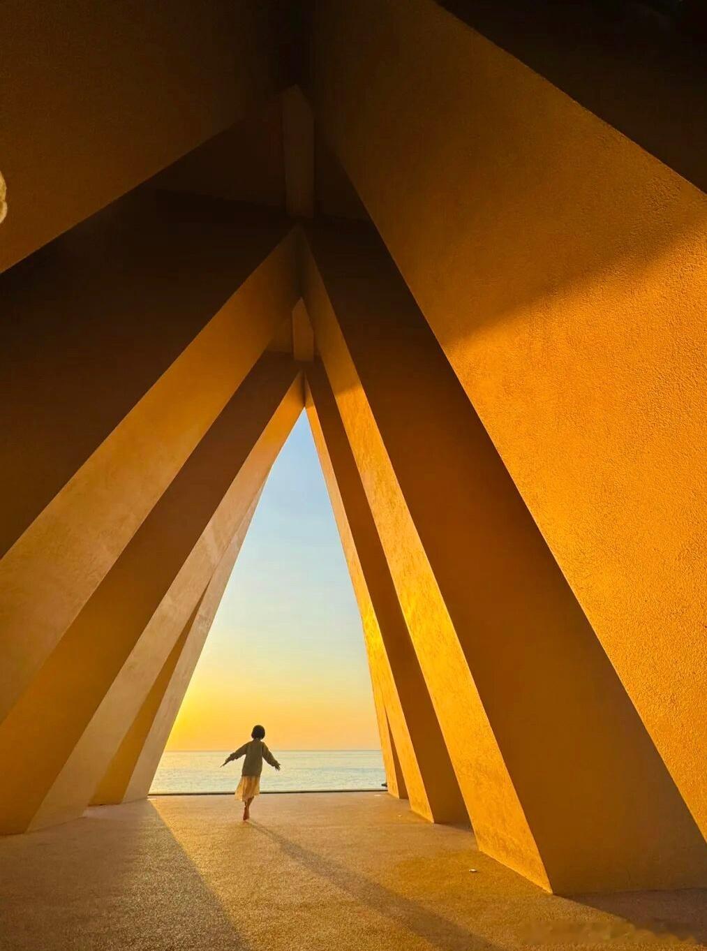 给业务员股权凭证，分不好会引发劳动纠纷如何化解？核心在于：以岗定权，权随岗走。如