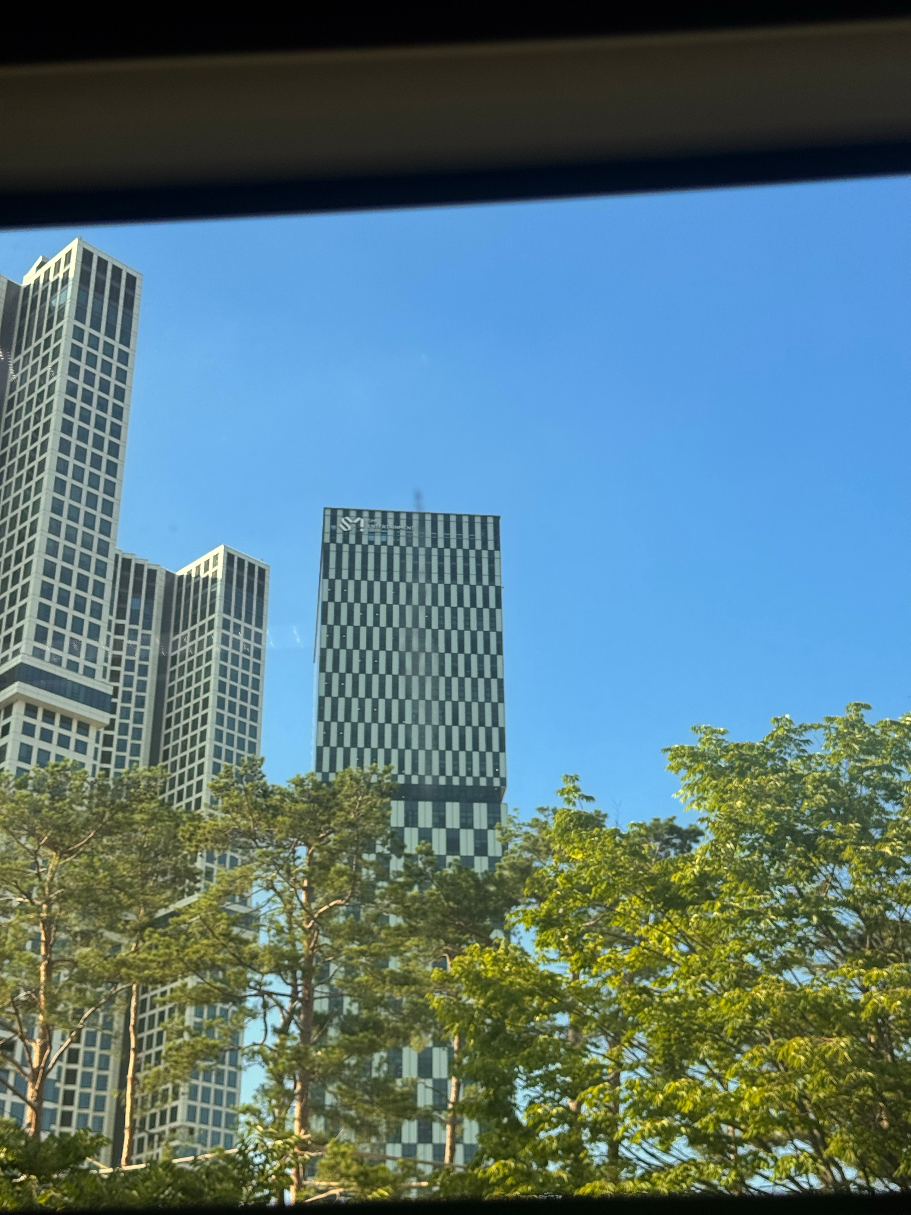 行 