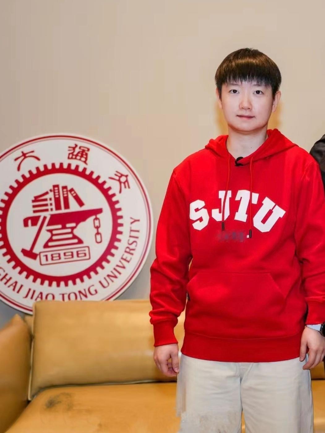 Miss you孙颖莎新华社评2025年中国十佳运动员