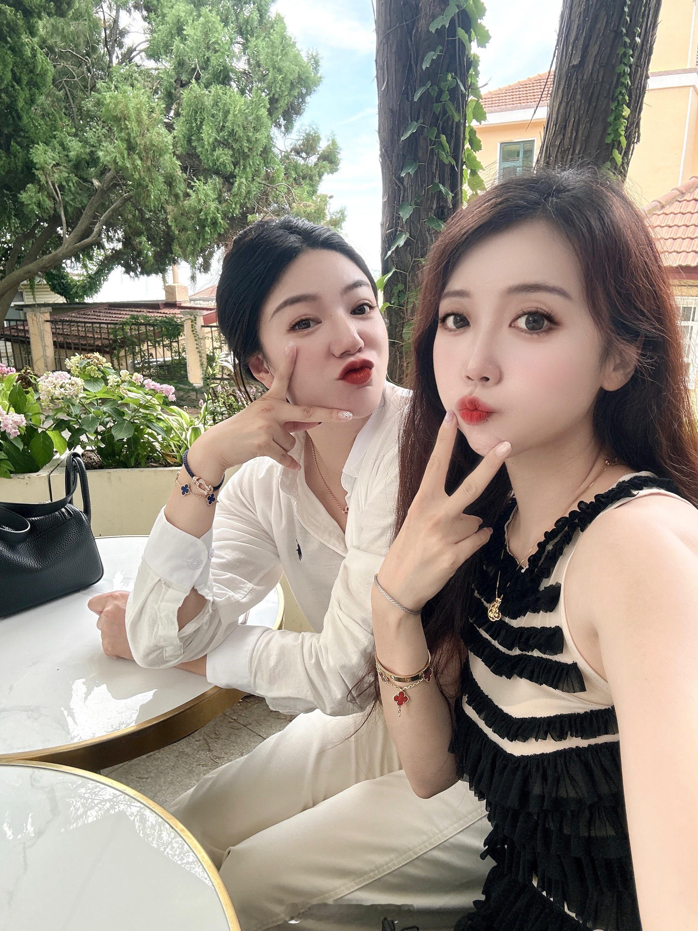 ✌🏻姐妹聚会 快乐加倍😚  ​​​