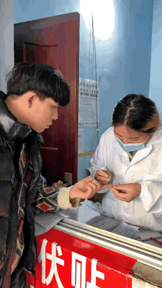 护士小姐姐这下是真的生气了，看这表情都已经狰狞了！[捂脸][捂脸][捂脸][捂脸