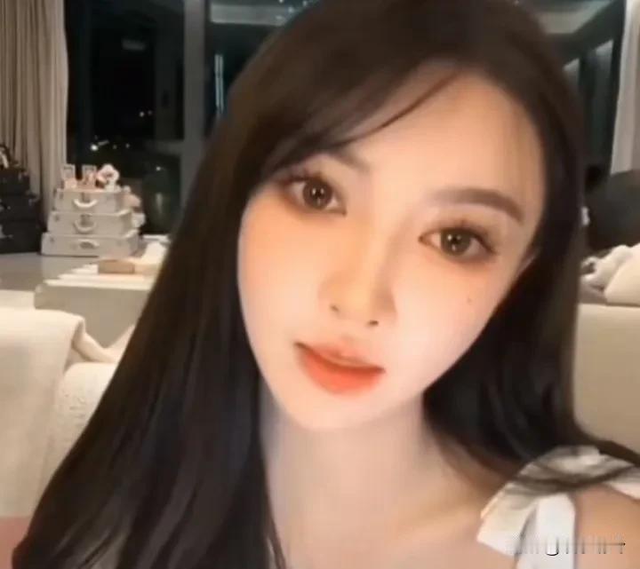 叶珂否认自己开眼角，称要是开了就给网友100万。对整容不是很在行，想问问大家，叶