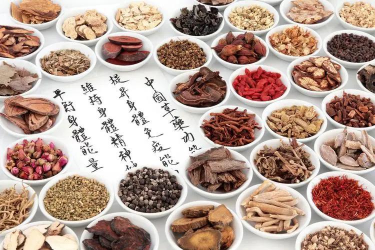 中药界的十大高手！

1、补气——黄芪

2、补血——当归

3、补阳——附子